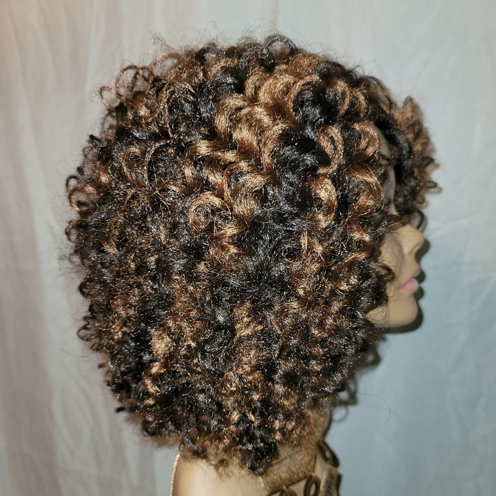 NEW Ringlet Wand Crochet Wig #4/30 - Picture 5 of 9